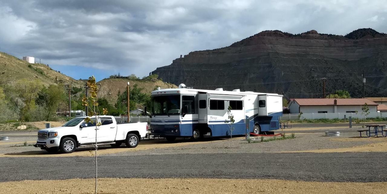 Helper Castle Gate Rv Park酒店 外观 照片